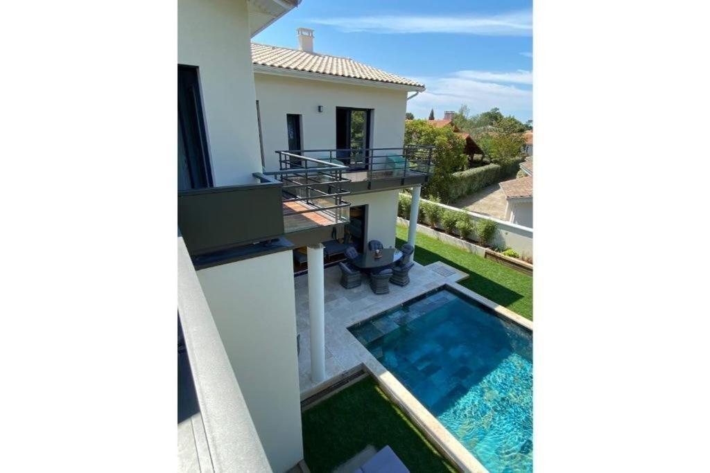 La Villa Des Trois Pins Andernos-les-Bains Exterior photo